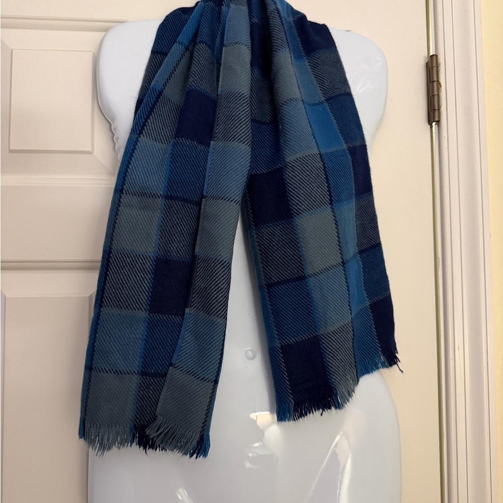 🩷 3/$18 Blue Plaid Scarf 12 x 46.5”